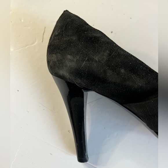 Tahari Women’s Black Suede Mary Jane Heels | Style: Eva | Size 8.5M - Picture 9 of 14